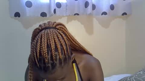 pretty_daniella online show from February 17, 5:47 am
