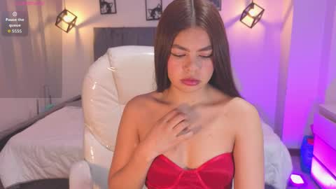 pretty online show from May 24, 12:04 pm