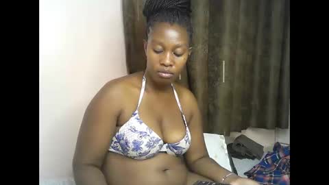 pretty_kylah online show from May 7, 12:37 am