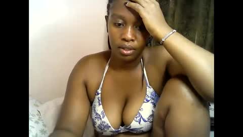 pretty_kylah online show from May 22, 1:58 am