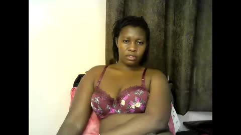 pretty_kylah online show from March 19, 1:04 pm