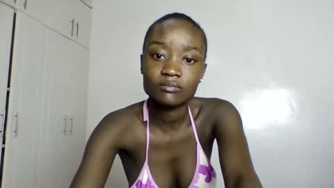 pretty luv1 online show from March 7, 9:27 am