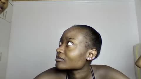 pretty luv1 online show from April 3, 7:34 pm