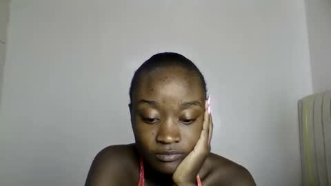 pretty luv1 online show from April 2, 7:33 pm