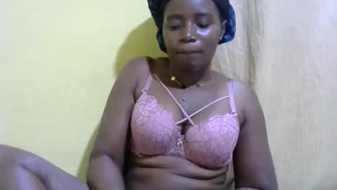 Snapshot of pretty_mishy chatting on September 19, 11:15 pm pretty_mishy online show from September 19, 11:15 pm