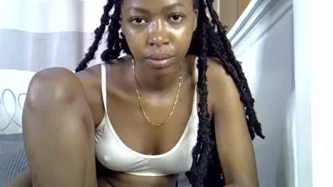 pretty_petite24 online show from February 4, 6:46 am