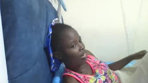 pretty_petite_ebony online show from May 16, 1:52 am