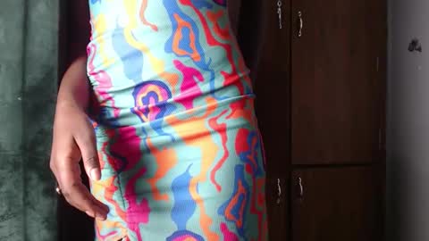 Snapshot of pretty_petitebody chatting on September 16, 7:11 pm pretty_petitebody online show from September 16, 7:11 pm