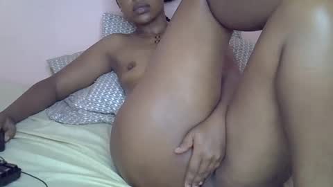 pretty_saddy online show from May 16, 10:36 am