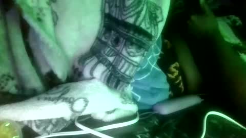 prettyma online show from April 12, 7:55 am