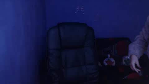 prettyjulliette online show from January 14, 10:59 am
