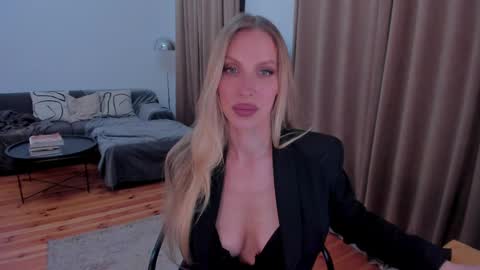 Eva online show from May 16, 1:08 am
