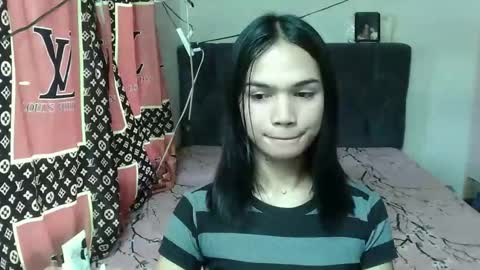 prettykhelcy online show from May 16, 2:14 am