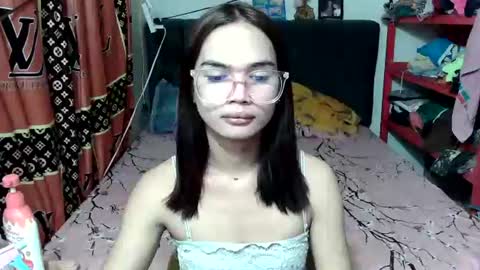 prettykhelcy online show from June 24, 11:31 am