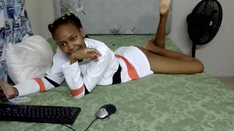 Prettylemmy online show from October 12, 7:16 pm