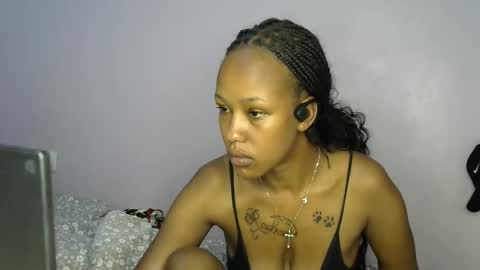 prettyley online show from April 23, 5:59 pm