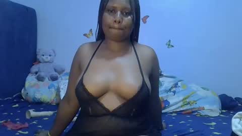 prettymel1 online show from March 24, 9:31 pm