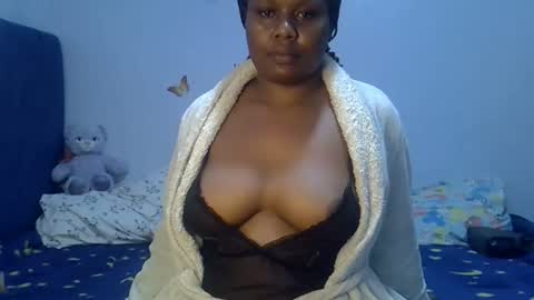 prettymel1 online show from March 23, 8:15 pm