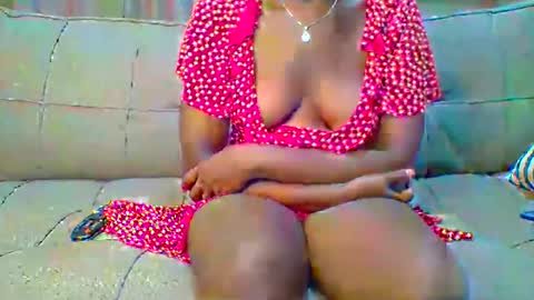pretty queen online show from February 11, 10:28 pm