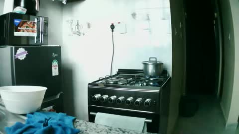 prettyreen online show from May 6, 1:37 pm