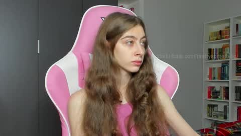 Snapshot of prettysomething chatting on October 9, 6:17 am Sophie next stream will be at Monday i will wait you guys online show from October 9, 6:17 am