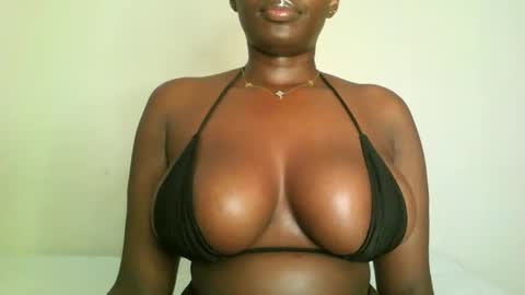 prettyvishy online show from March 28, 8:36 am