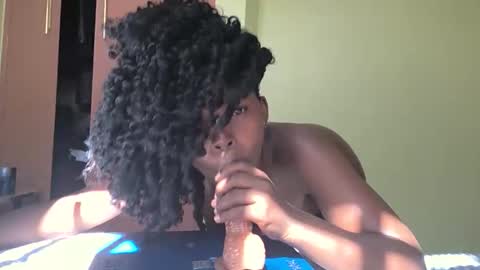 pricky375313 online show from April 7, 12:40 pm