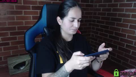 Leia online show from May 12, 9:32 pm