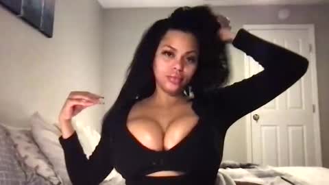 Snapshot of princess1tick chatting on March 5, 8:43 am princess1tick online show from March 5, 8:43 am