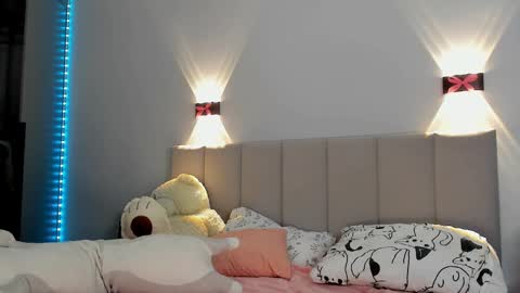 Snapshot of princess_nier chatting on December 29, 11:08 pm Princess Diana online show from December 29, 11:08 pm