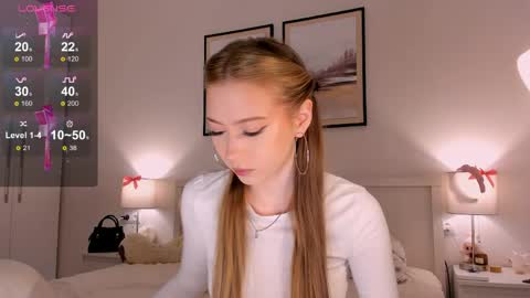 Princess Diana online show from May 18, 8:04 pm