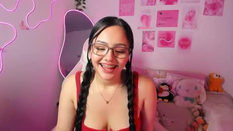 saris online show from April 25, 9:45 pm