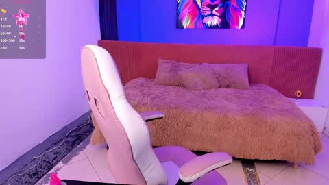Mia online show from May 10, 3:52 am