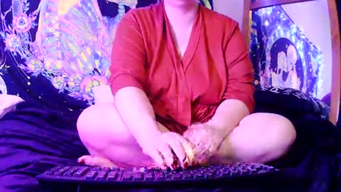 NOTYOURTYPICALBARBIE online show from June 18, 8:47 pm