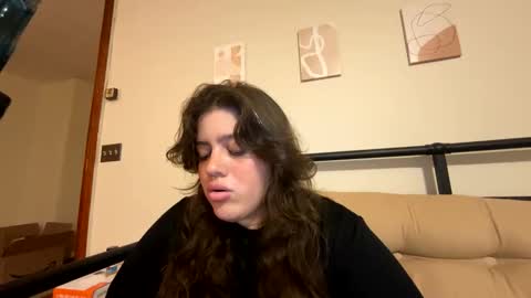 princessviccxo online show from October 18, 7:55 am