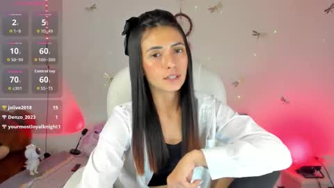 princessluna_14 online show from October 7, 10:36 pm