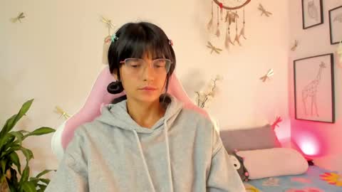 princessluna_14 online show from May 12, 11:33 pm