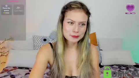 princessmariana25 online show from September 8, 8:19 pm