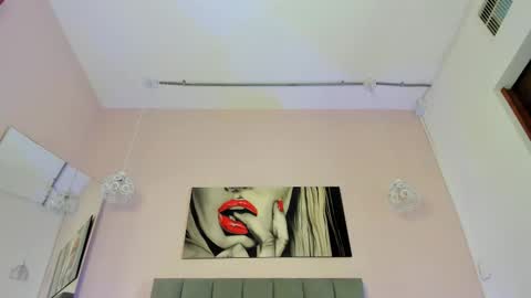 priscila_cooper_ online show from March 20, 7:30 pm