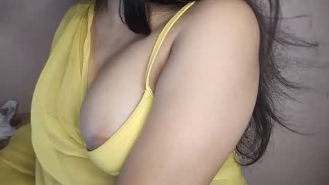 priyu_ online show from November 16, 10:15 am