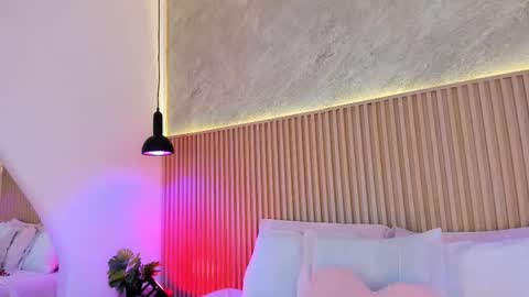 Profana Red online show from March 25, 3:04 pm