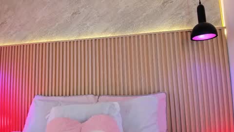 Profana Red online show from March 17, 1:26 pm