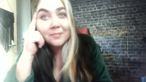 Krystle online show from May 7, 1:37 pm