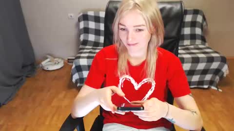 Snapshot of puma_ma chatting on January 14, 1:49 pm Polly online show from January 14, 1:49 pm
