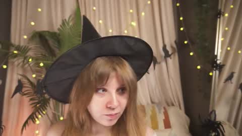 constant schedule Wednesday  Friday  Saturday  Sunday  The Rosemarie online show from October 30, 5:54 am