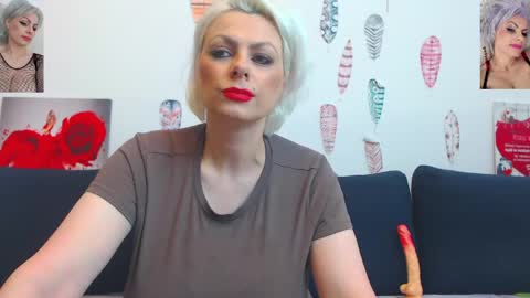 Goldie online show from May 28, 1:03 am