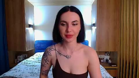Julia online show from May 27, 4:37 pm