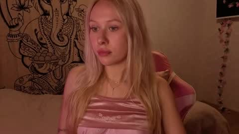 Megan online show from May 8, 11:46 am