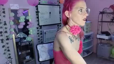 Purple2StayThnxxx online show from October 21, 10:14 pm