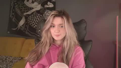Bella online show from May 20, 1:57 am